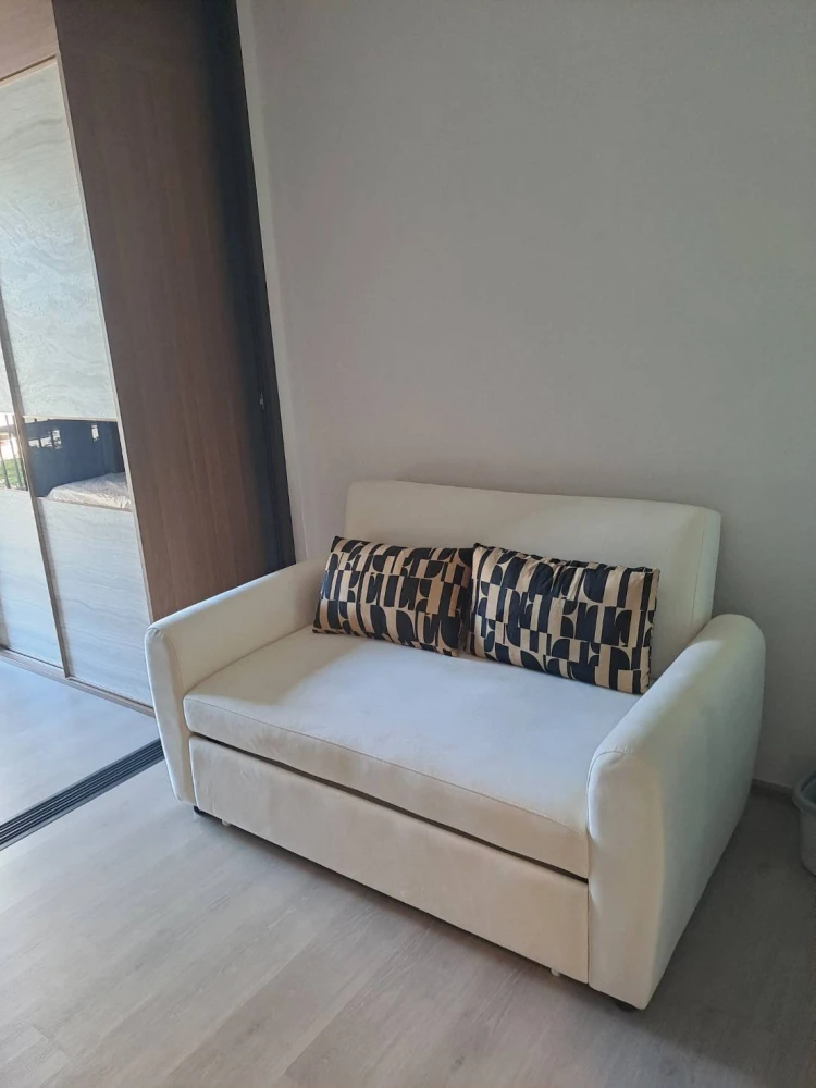 For rent: The Line Phahonyothin Park, North-facing unit, prime location, 7th floor, fully furnished. Book now!