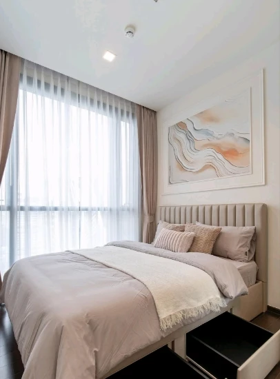 For Rent: The Line Ratchathewi, 31st floor. Beautiful, fully furnished, and inviting unit—book now if interested.