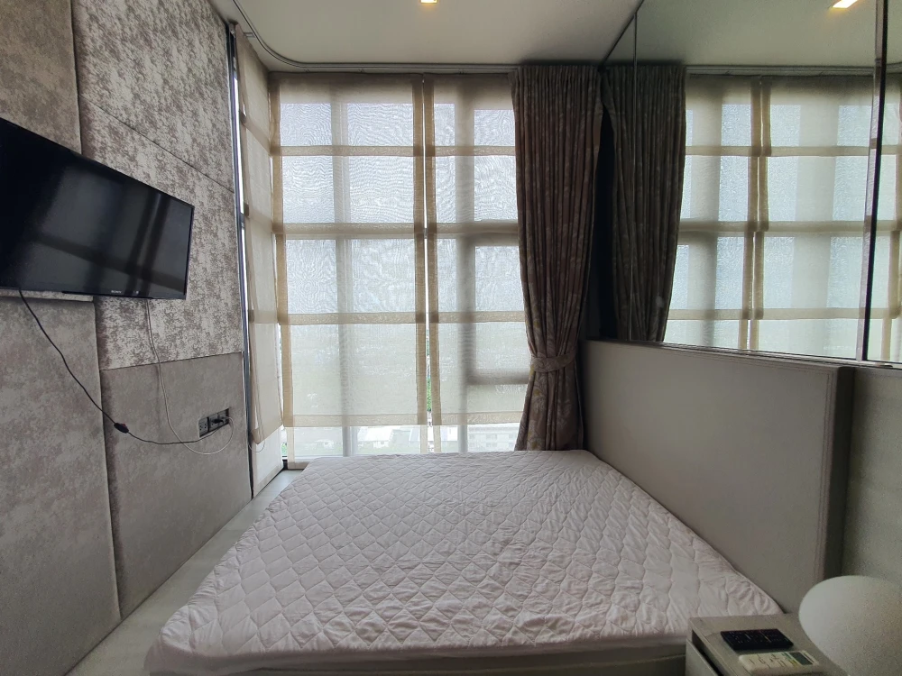 For rent: The Line Sukhumvit 101, 1 bedroom, 1 bathroom, high ceiling, airy, built-in wall, awesome! Reserve now!