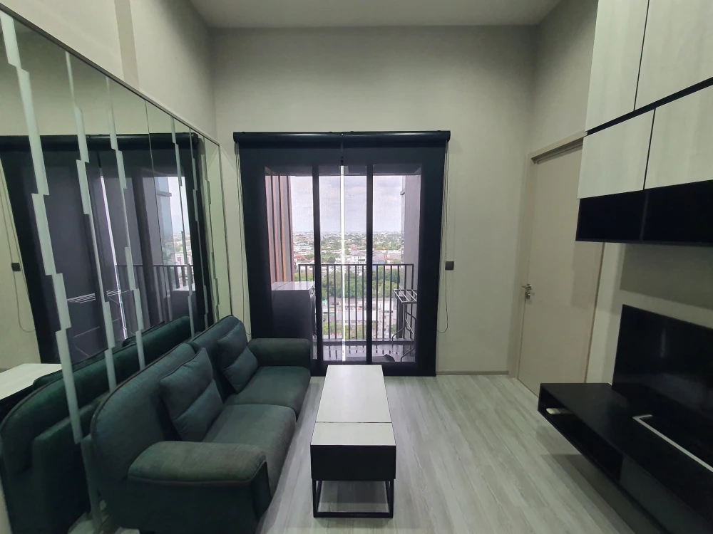 For rent: The Line Sukhumvit 101, 1 bedroom, 1 bathroom, high ceiling, airy, built-in wall, awesome! Reserve now!