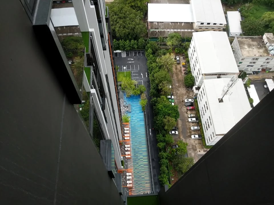 For rent: The Line Sukhumvit 101, a nice room, good location, fully furnished and equipped. Don't miss it!