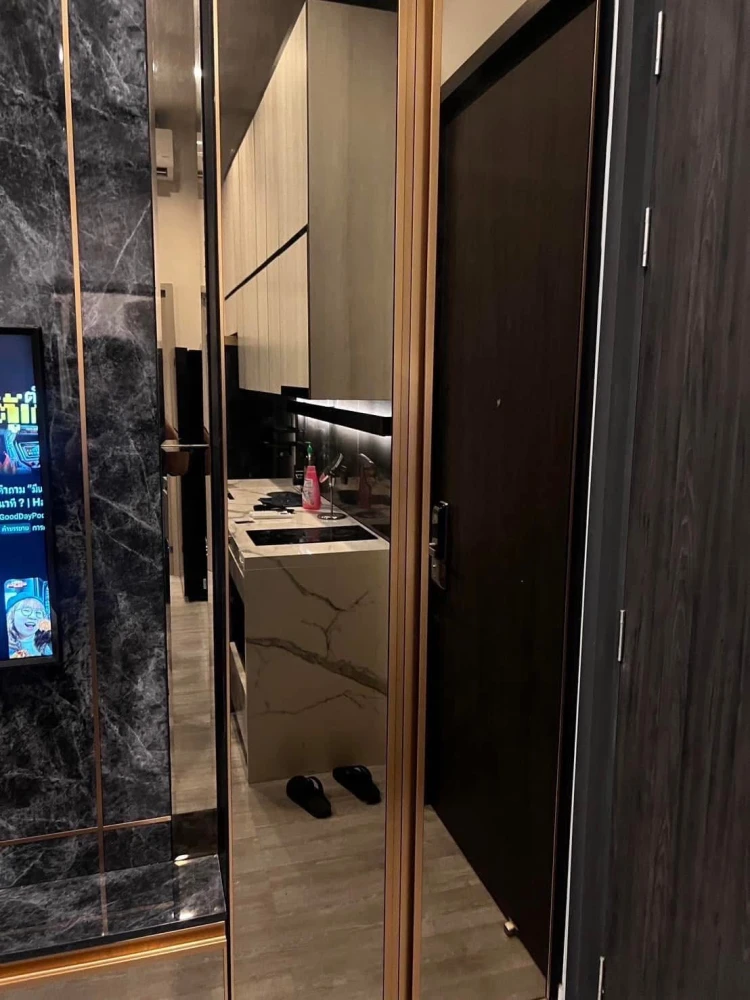 For rent: The Line Sukhumvit 101, a beautifully decorated room with superb built-in furniture and a beautiful view from a high floor. Don't miss it!