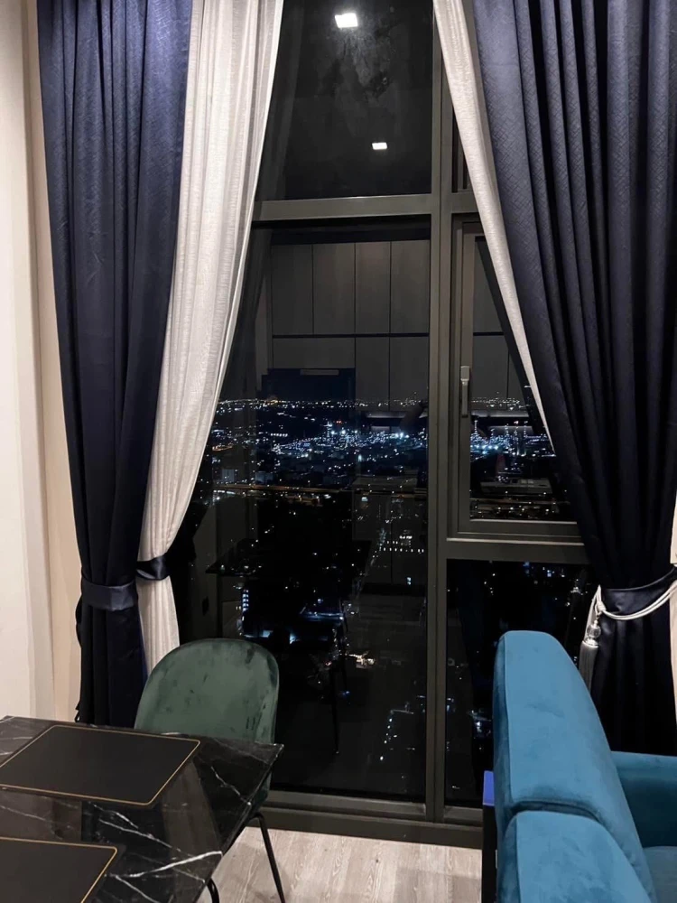 For rent: The Line Sukhumvit 101, a beautifully decorated room with superb built-in furniture and a beautiful view from a high floor. Don't miss it!