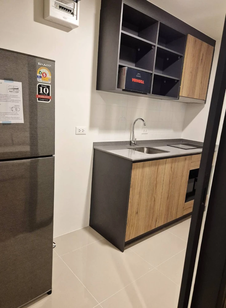 For rent: The Line Vibe, 37 sq.m., unobstructed view, spacious living area, high floor (26th floor). Don't miss out!
