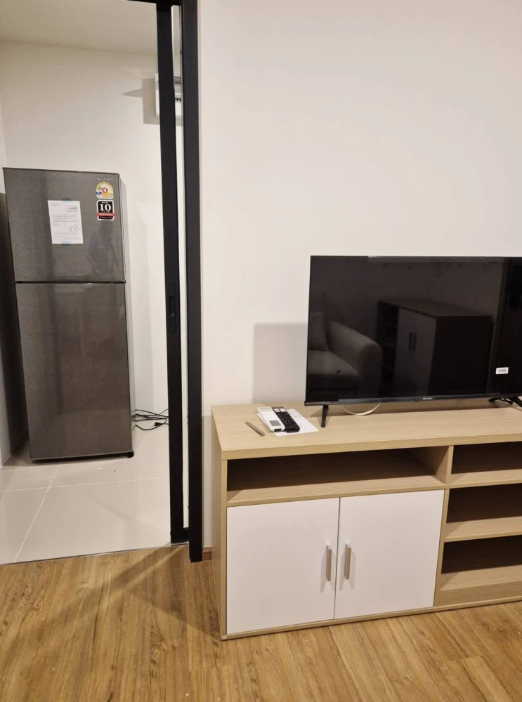 For rent: The Line Vibe, 37 sq.m., unobstructed view, spacious living area, high floor (26th floor). Don't miss out!