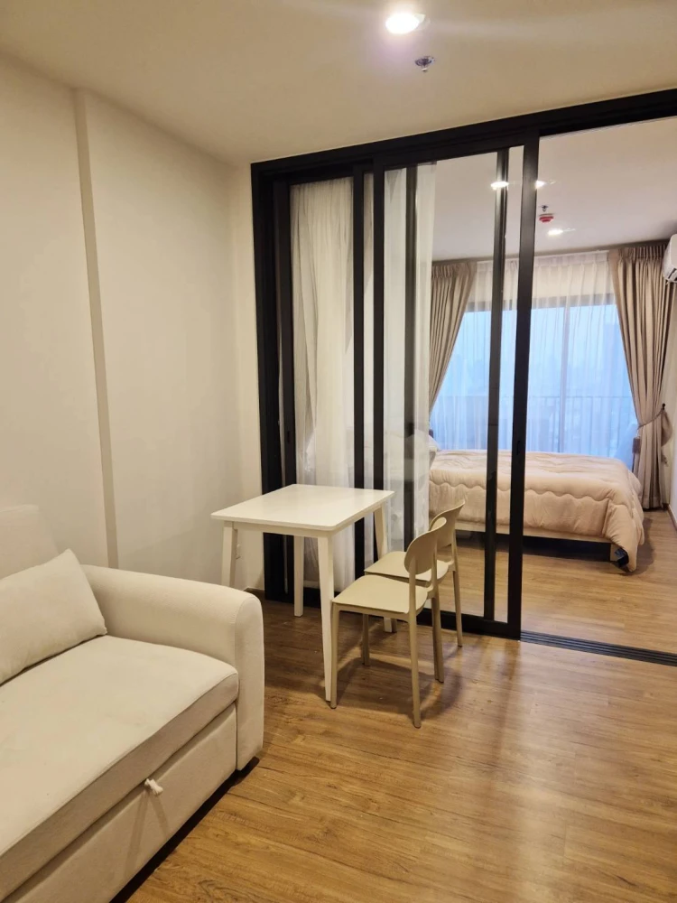 For rent: The Line Vibe, 37 sq.m., unobstructed view, spacious living area, high floor (26th floor). Don't miss out!