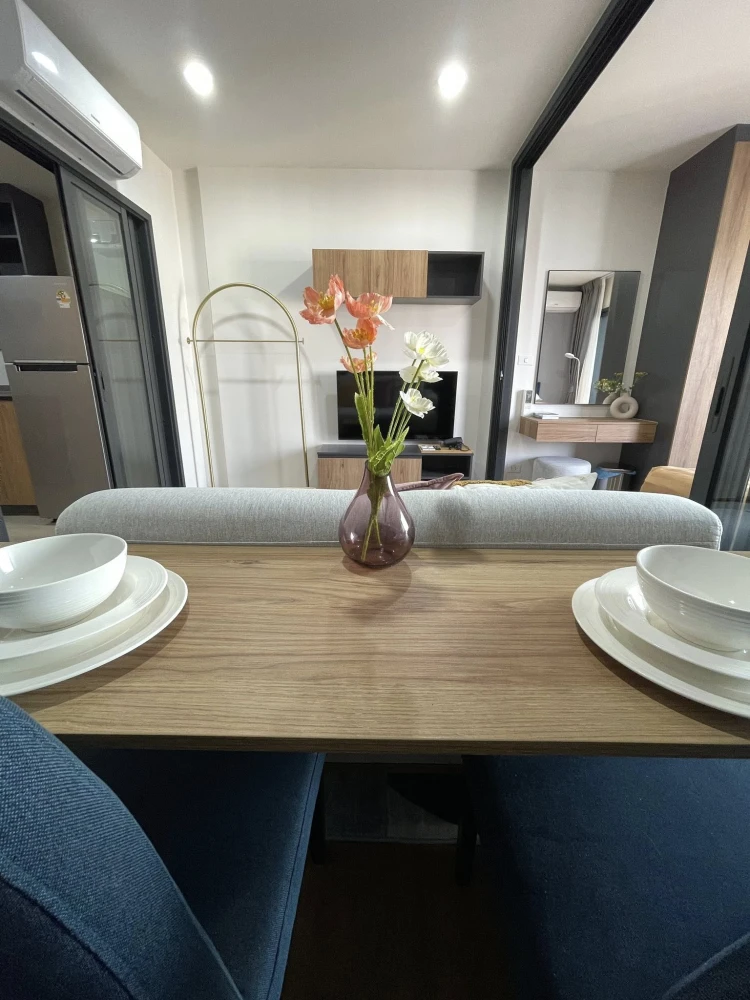 For rent: The Line Vibe, 22nd floor, great view, good ventilation, well-divided rooms, fully furnished & equipped with appliances. Ready to move in.