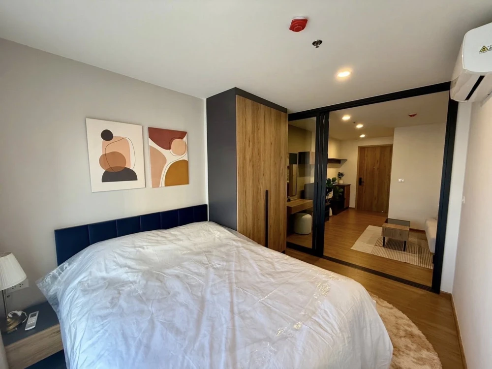 For rent: The Line Vibe, 25th floor, plenty of usable space, fully furnished, ready to move in. images