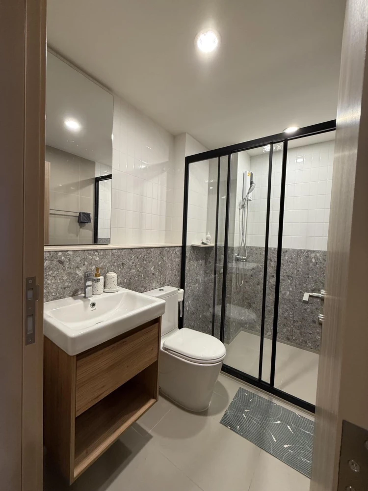 For rent: The Line Vibe, 25th floor, plenty of usable space, fully furnished, ready to move in.