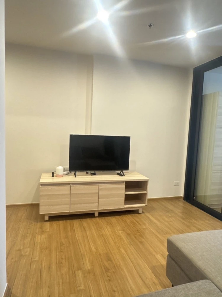 For rent: The Line Vibe, a lovely unit on the 9th floor, fully furnished with a coordinated decor. What are you waiting for?
