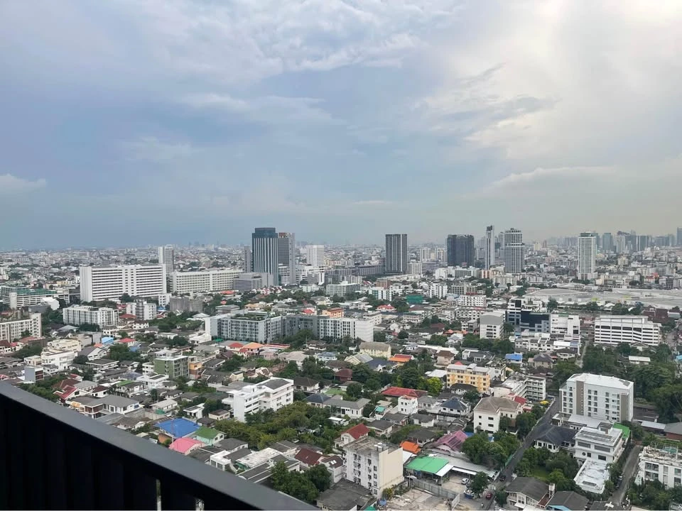 For rent: The Line Vibe, a nice room, good location, fully furnished, beautiful view from high floor. Hurry and reserve now!