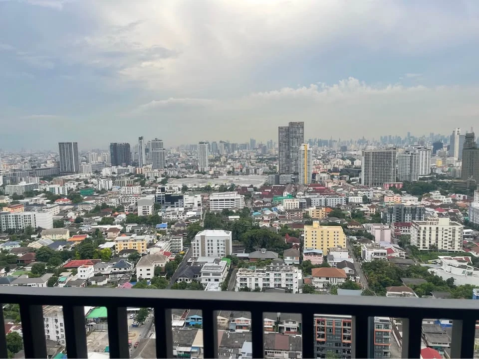For rent: The Line Vibe, a nice room, good location, fully furnished, beautiful view from high floor. Hurry and reserve now!