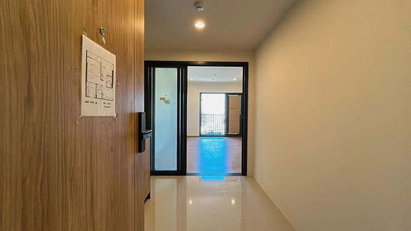 For rent: The Line Vibe, very high floor unit, fully furnished with appliances. Beautifully decorated and ready to move in.