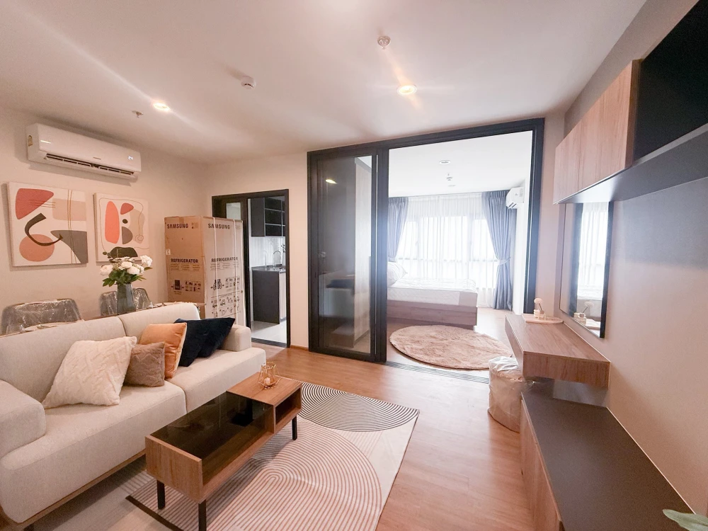 For rent: The Line Vibe, beautifully decorated unit on the 28th floor with stunning city views from the balcony. Fully furnished with appliances. Book