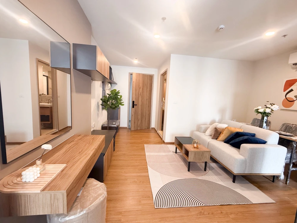 For rent: The Line Vibe, beautifully decorated unit on the 28th floor with stunning city views from the balcony. Fully furnished with appliances. Book