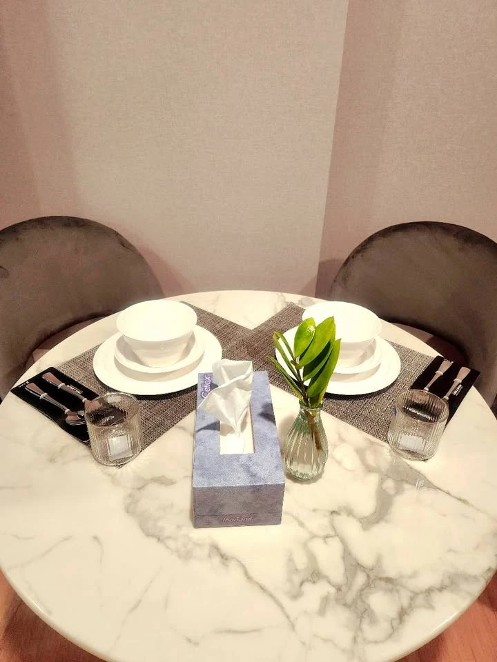 For rent: The Line Vibe, a beautifully decorated room, well-built-in, convenient and complete here. Hurry and book today. Don't wait.