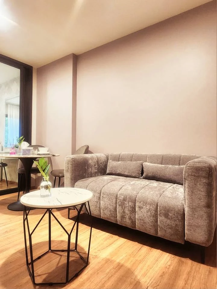 For rent: The Line Vibe, a beautifully decorated room, well-built-in, convenient and complete here. Hurry and book today. Don't wait.