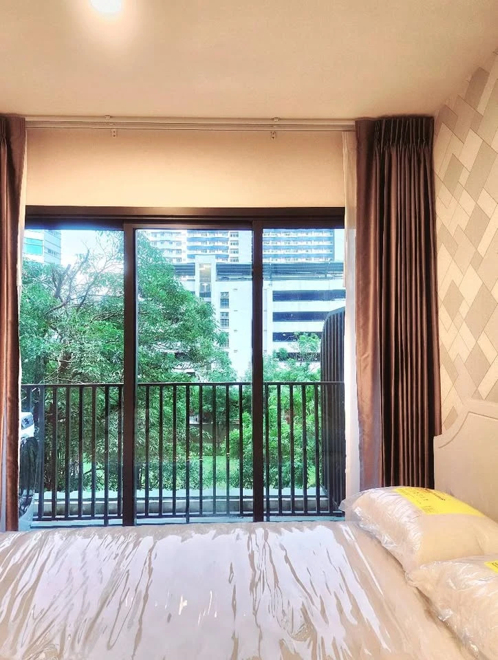 For rent: The Line Vibe, a beautifully decorated room, well-built-in, convenient and complete here. Hurry and book today. Don't wait.