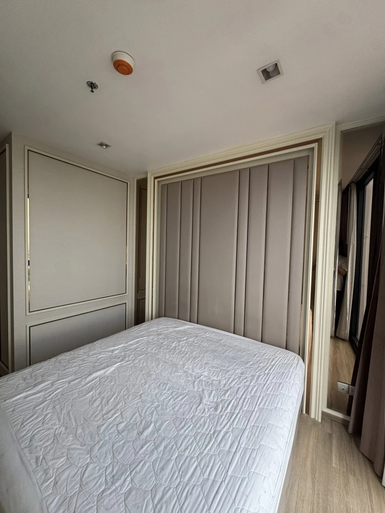 For rent: THE LINE Phahonyothin-Pradipat, 2 bedrooms, 1 bathroom, very high floor, fully furnished with built-in furniture. Reserve now!