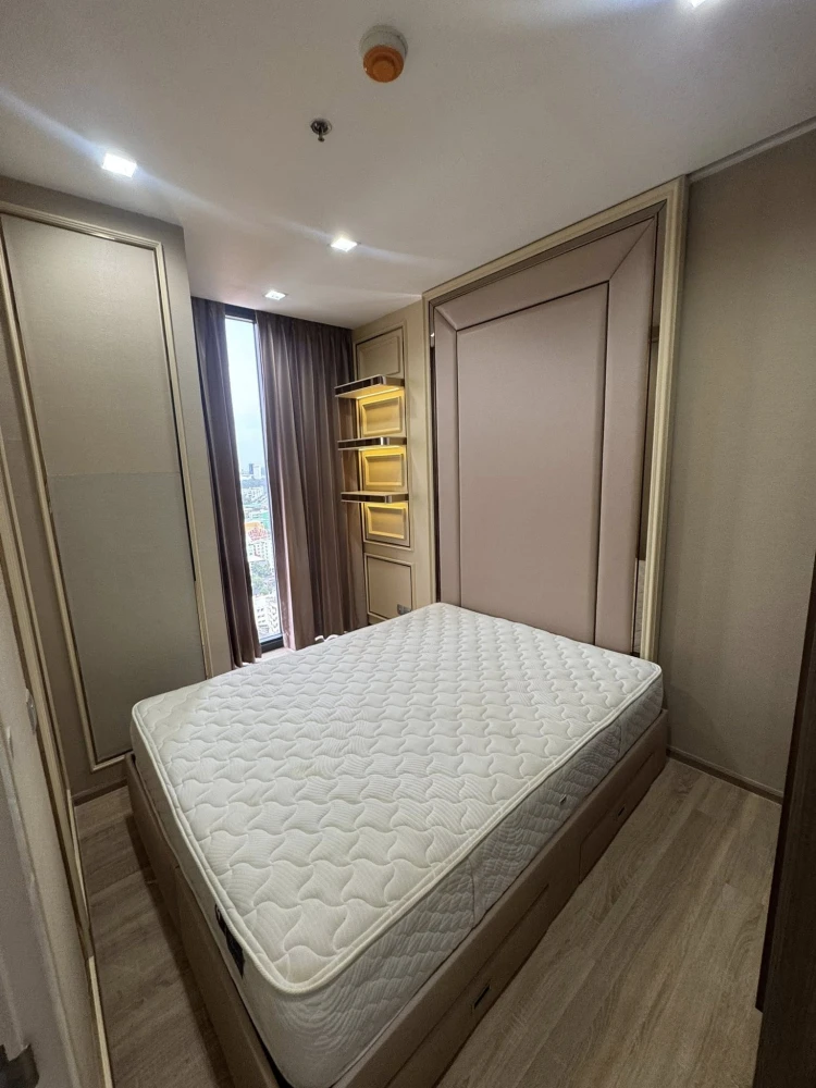 For rent: THE LINE Phahonyothin-Pradipat, 2 bedrooms, 1 bathroom, very high floor, fully furnished with built-in furniture. Reserve now!