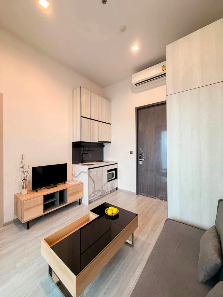 For rent: The Line Sukhumvit 101. A lovely unit on the 9th floor – a great height and price. Convenient and fully equipped. Book now before you miss t