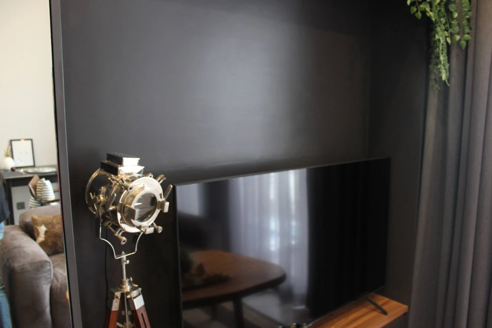For rent: The Line Sukhumvit 101, corner unit, very private, balconies on both sides – no need to see anyone. High ceilings (3.4 meters) create a spac