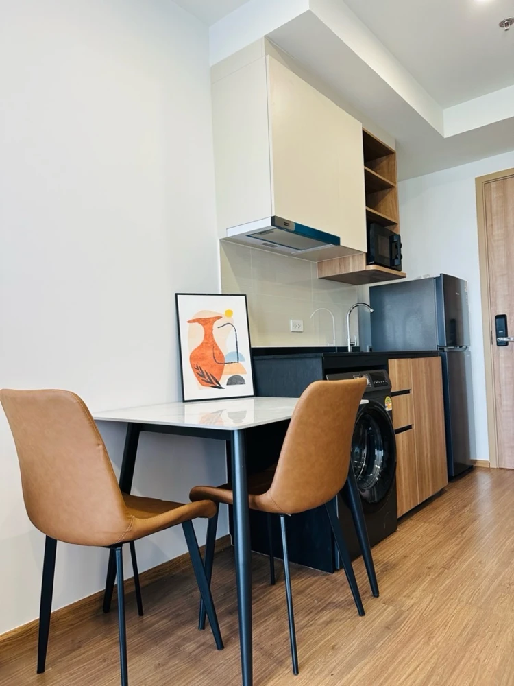 For rent: The Livin Phetkasem 37, 21st floor, fully furnished unit. Very comfortable and ready to move in. Book now! Don't miss out!