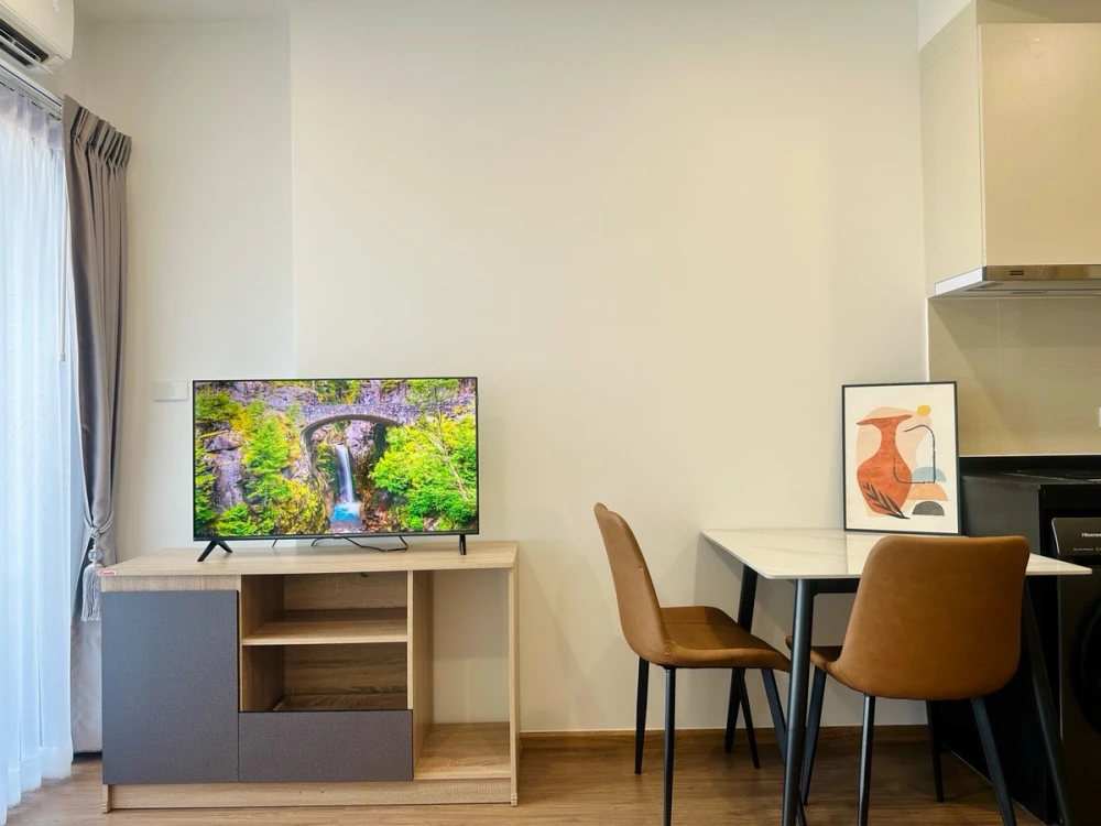 For rent: The Livin Phetkasem 37, 21st floor, fully furnished unit. Very comfortable and ready to move in. Book now! Don't miss out!