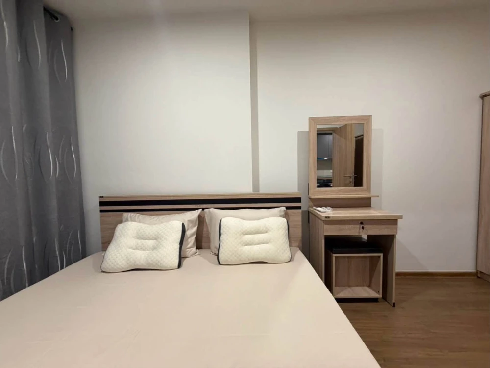 For Rent: The Livin Phetkasem 37, 24th Floor. Fully furnished and inviting—book now!