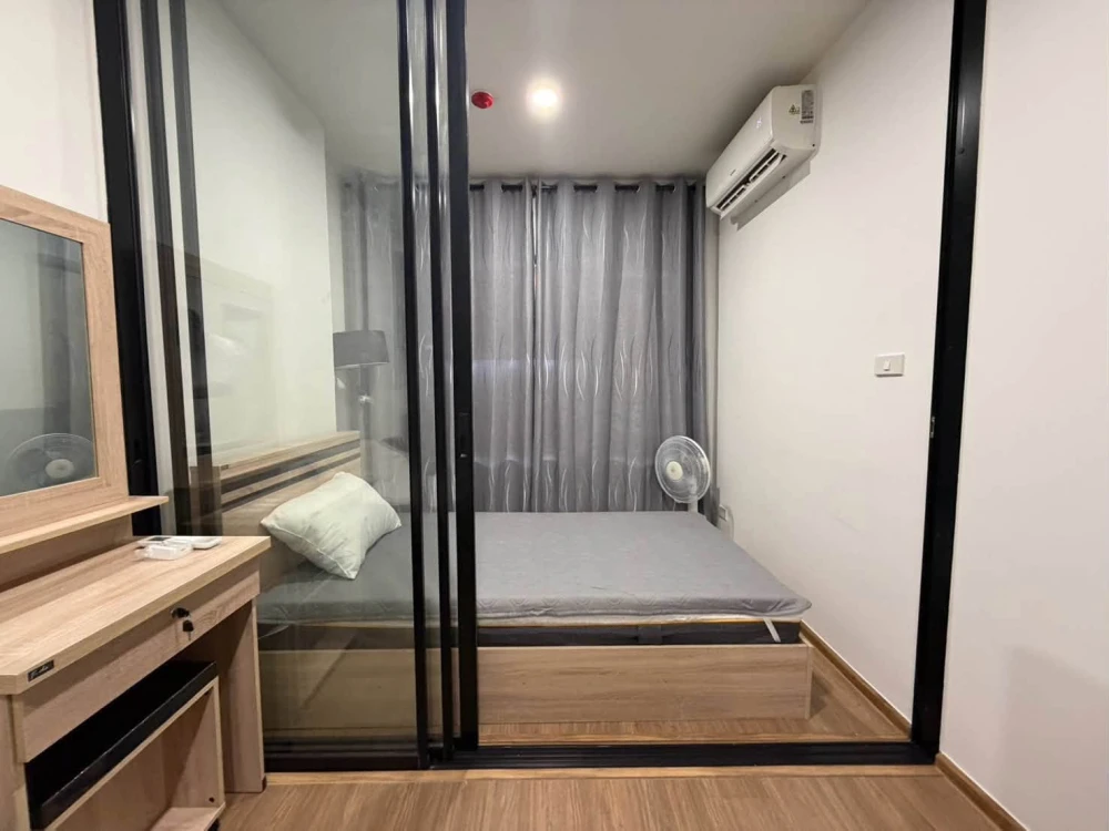 For Rent: The Livin Phetkasem 37, 24th Floor. Fully furnished and inviting—book now!