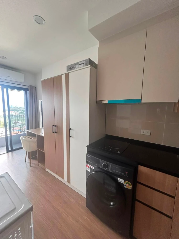 For rent: The Livin Phetkasem 37, city view, fully furnished. Book now!