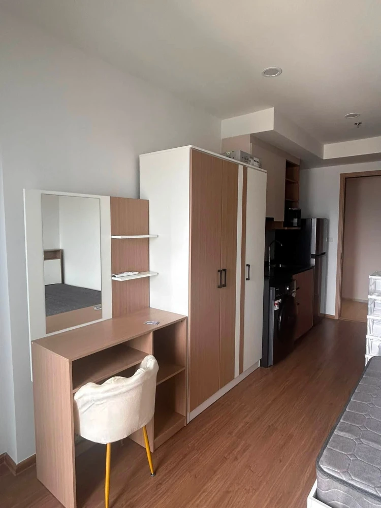 For rent: The Livin Phetkasem 37, city view, fully furnished. Book now!
