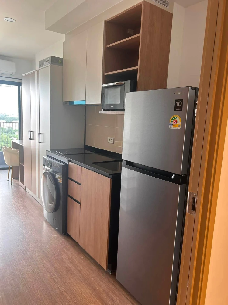 For rent: The Livin Phetkasem 37, city view, fully furnished. Book now!