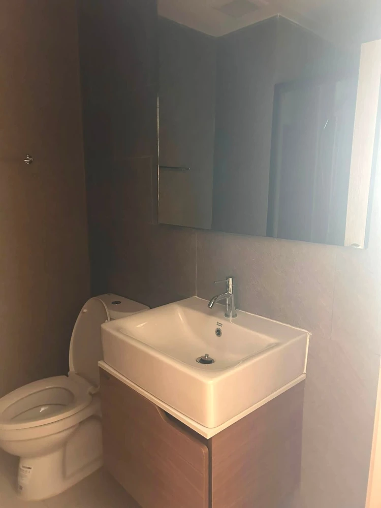 For rent: The Livin Phetkasem 37, city view, fully furnished. Book now!