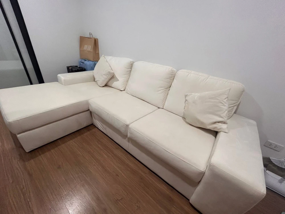 For rent: The Livin Phetkasem 37, room ready to move in, fully furnished, electrical appliances ready, hurry and reserve now.