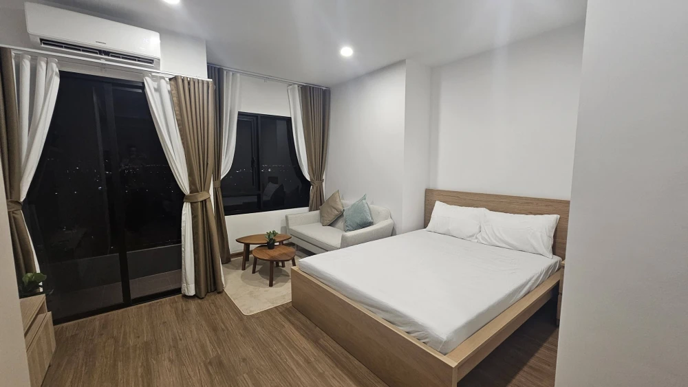 For rent: The Livin Phetkasem 37, corner unit, quiet area, fully furnished with all appliances. Don't miss out!