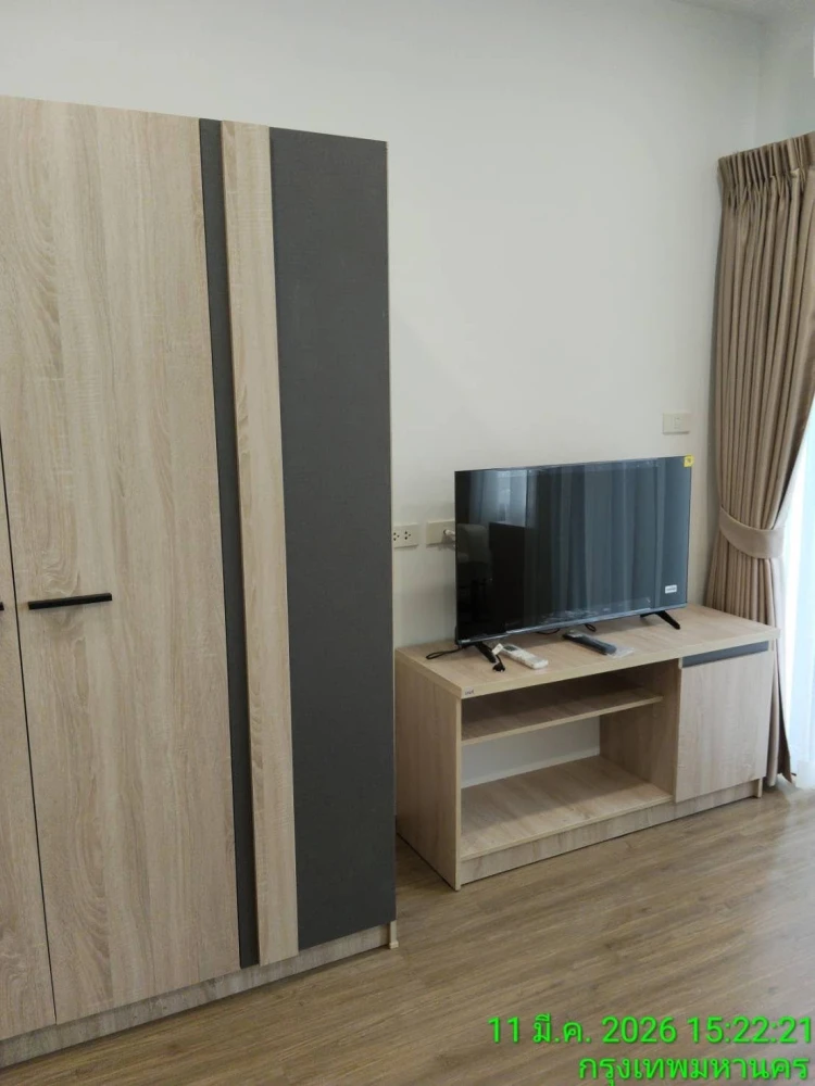 For rent: The Livin Phetkasem 37, very high floor unit. Fully furnished with appliances; just bring your suitcase and move in!