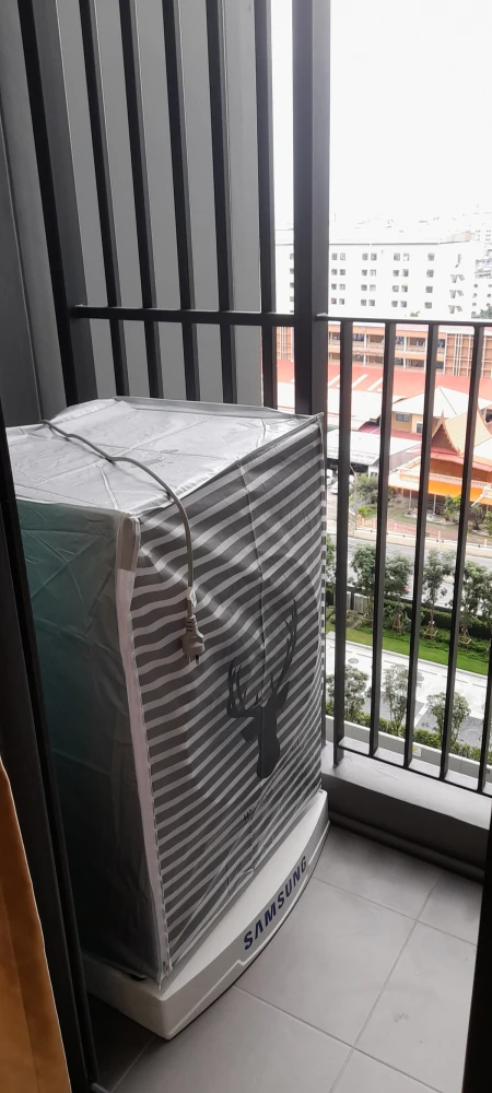 For rent: The Livin Ramkhamhaeng, 11th floor, swimming pool view, fully furnished, nice to live in, reserve now, hurry!