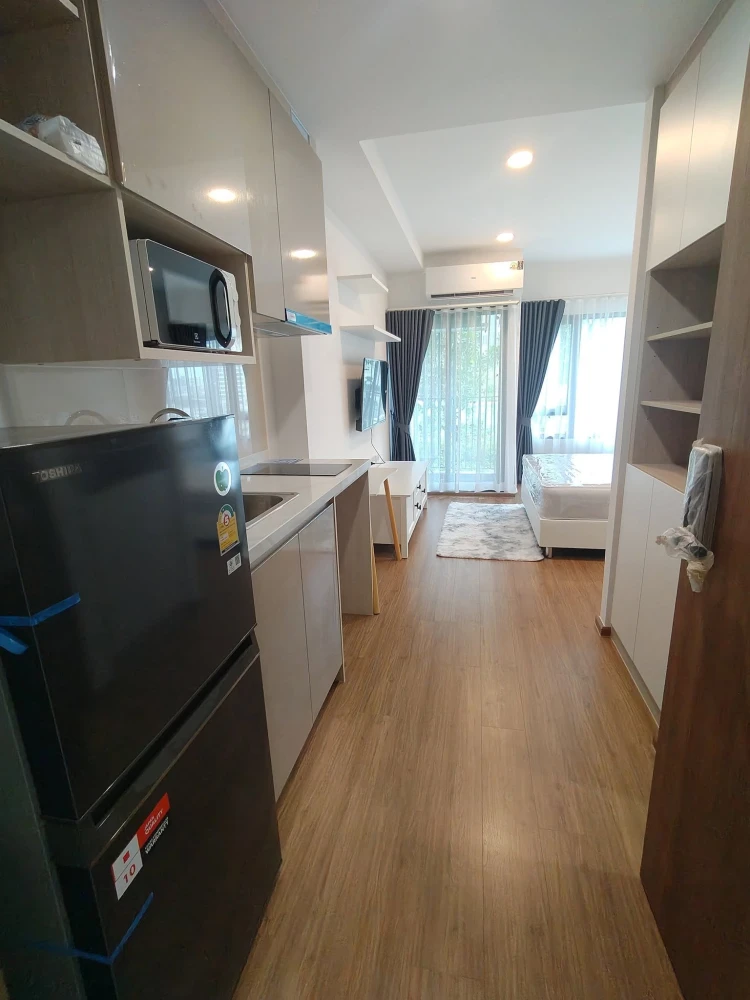 For rent: The Livin Ramkhamhaeng, a lovely room, fully furnished with appliances. Just bring your bags and move in.