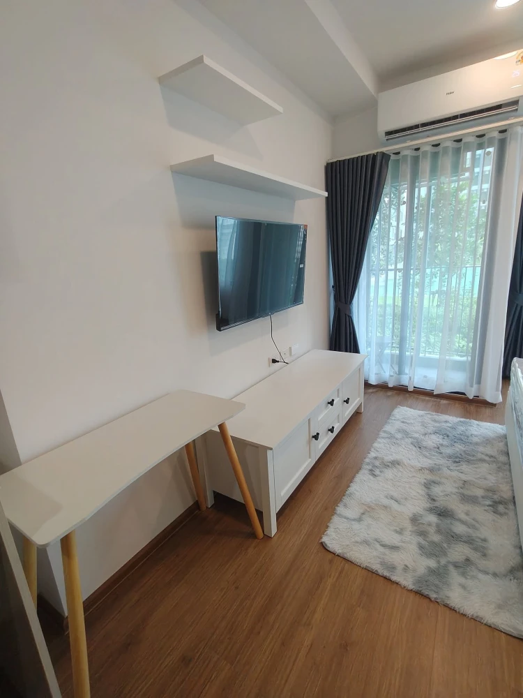 For rent: The Livin Ramkhamhaeng, a lovely room, fully furnished with appliances. Just bring your bags and move in.
