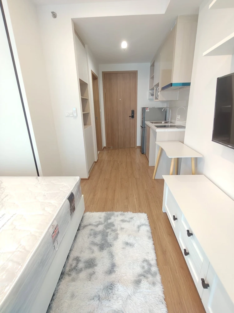 For rent: The Livin Ramkhamhaeng, a lovely room, fully furnished with appliances. Just bring your bags and move in.