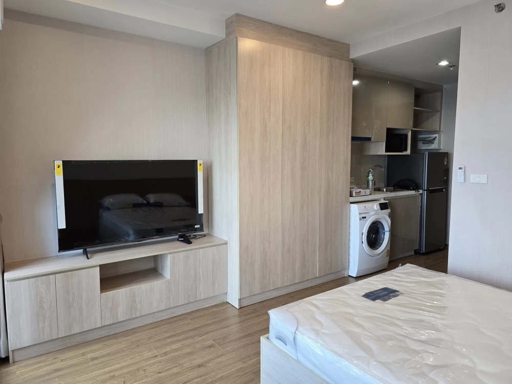 For rent: The Livin Ramkhamhaeng Studio room, fully furnished with appliances. Just bring your bags and move in.