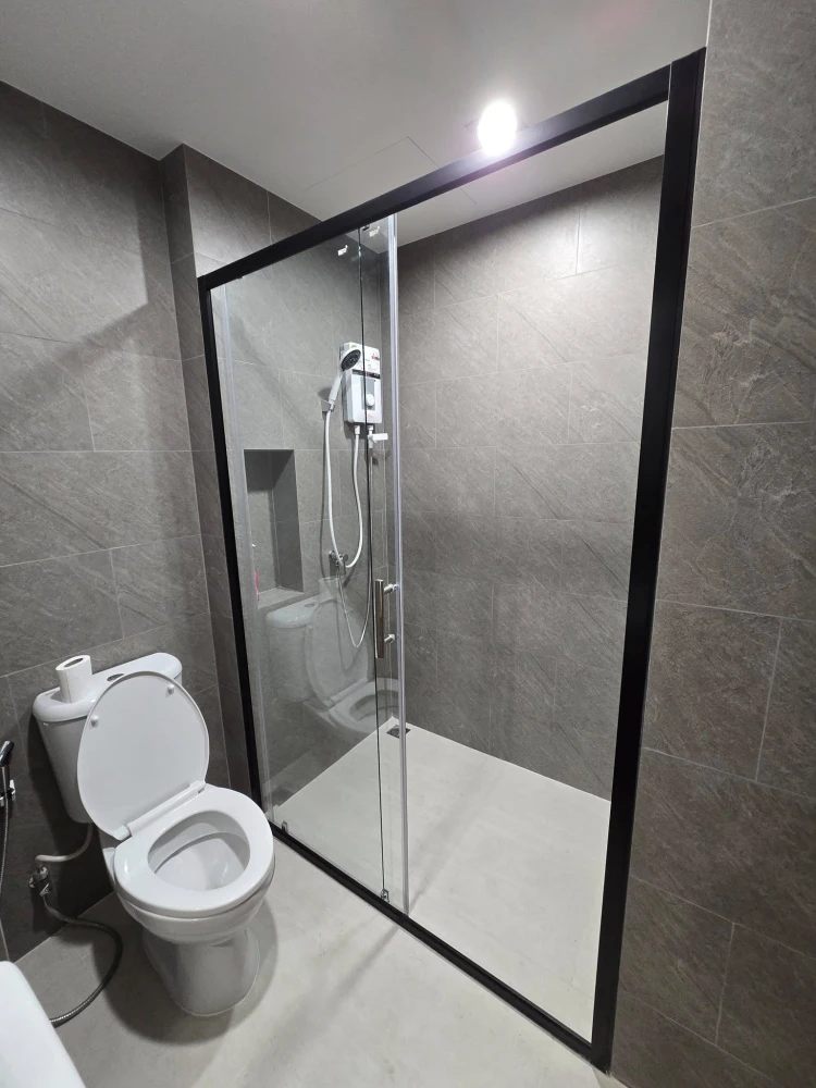 For rent: The Livin Ramkhamhaeng Studio room, fully furnished with appliances. Just bring your bags and move in.