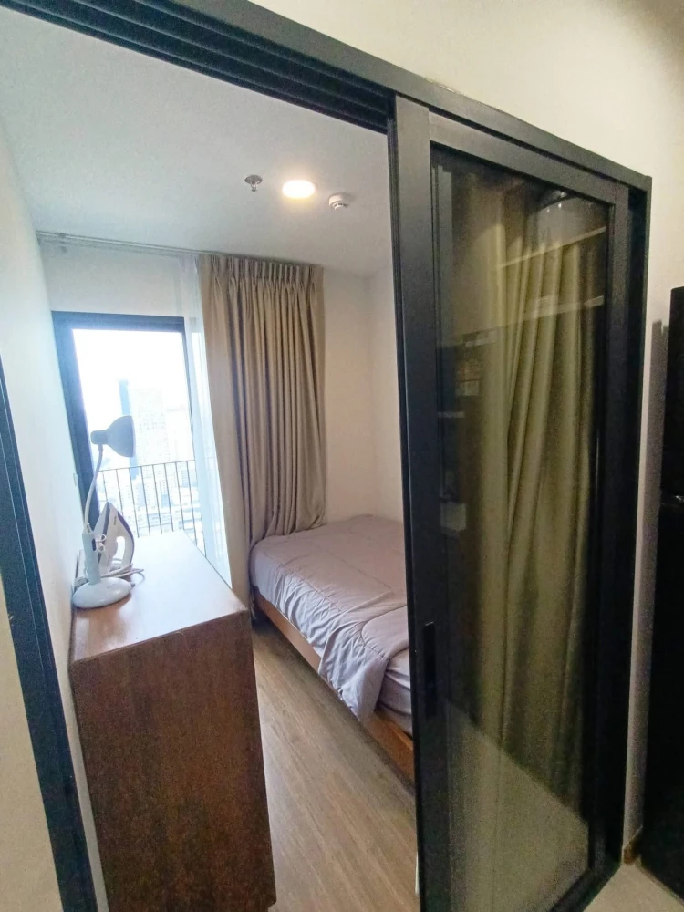 For rent: The LIVIN Ramkhamhaeng, 1 Bedroom Plus unit, 34th floor. Great view, good ventilation, quiet and comfortable atmosphere. Beautifully decorat