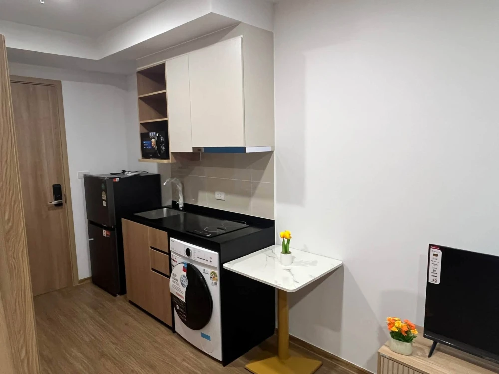 For rent: The Livin Phetkasem 37, Studio room, Building A, fully furnished. Don't miss out!