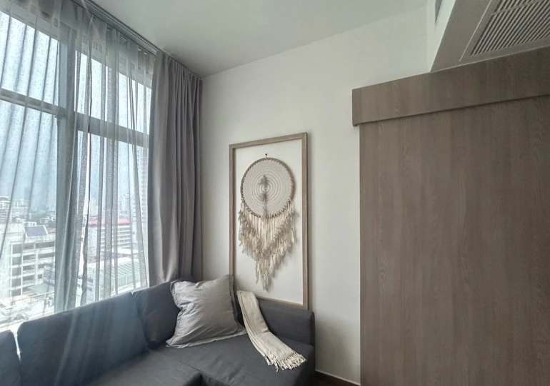 2-bedroom unit for rent at The Lofts Asoke, fully furnished. Book now!