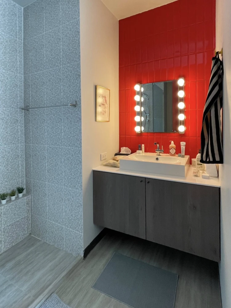 For rent: The Lofts Yennakart, spacious room, comfortable, fully furnished, book now, don't wait.