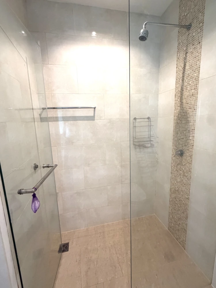 For rent: The Lofts Yennakart. Spacious and comfortable room with complete amenities. Book now!