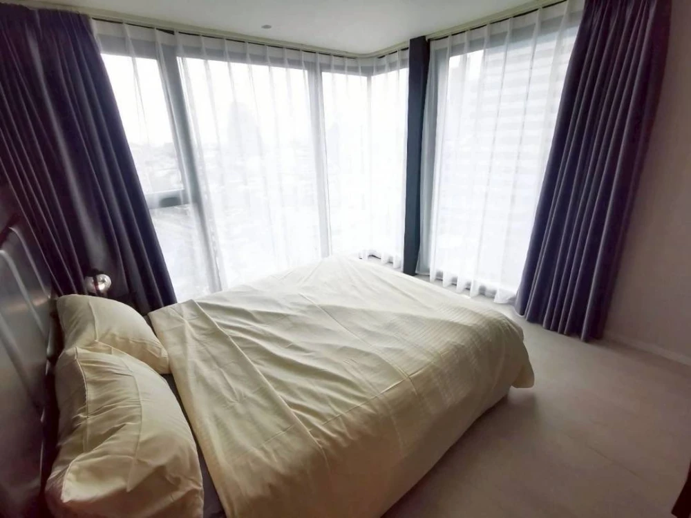 ให้เช่า The Lofts สีลม 2 ห้องนอน ชั้น 15 ได้วิวสูง มาพร้อมสิ่งอำนวยความสะดวกครบ จองเลย
