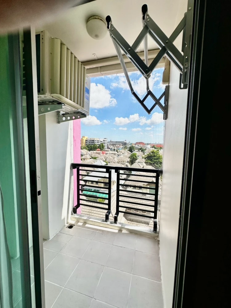For rent: The Log 3 Sukhumvit 101/1, 8th floor, fully furnished, very livable. Book now! (Quickly!)